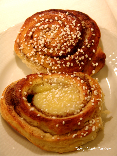 Cinnamon rolls, kanelbullar, with custard and sugar pearls