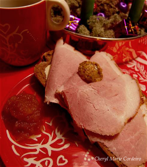 Homemade Christmas ham, julskinka, apple sauce, dark Christmas bread, vörtbröd recept