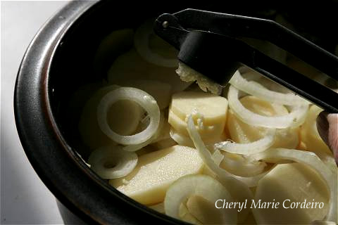 Garlic in potato gratin