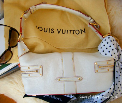 Louis Vuitton suhali goat grained leather, L'Impetueux in white, back of bag.