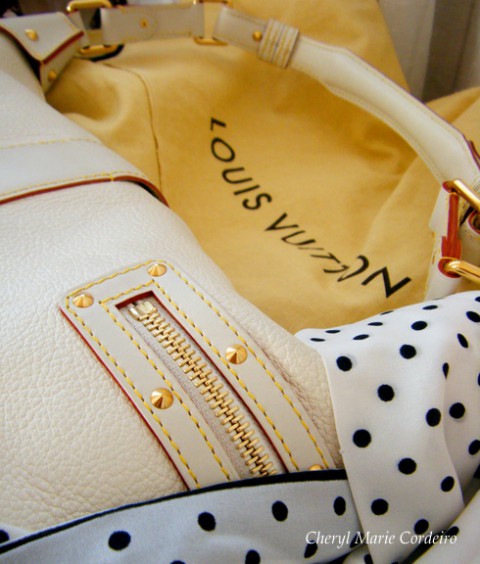Louis Vuitton suhali goat grained leather, L'Impetueux in white, side zipper.