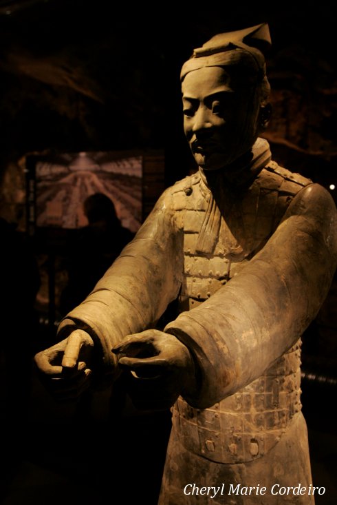 Standing figurine with outstretched hands, Terracotta Army Exhibition, Stockholm 2011. 
