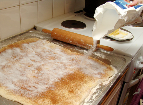 kx109sugarpouring.jpg