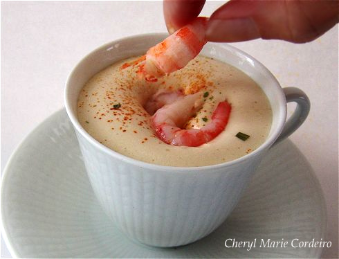 Shrimp bisque with cognac and peeled shrimps