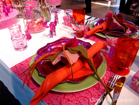 Table setting in pinks and oranges