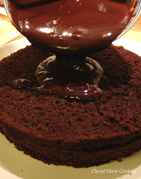 Chocolate ganach in choclate cake