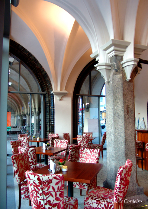 Niederegger Arkadencafé, Lübeck, Germany, arched interiors