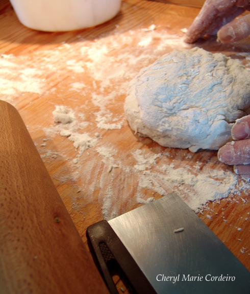 Kneading dough, Pizza_019