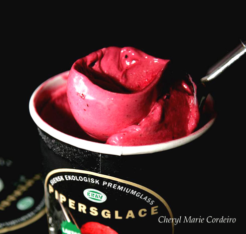 Blackcurrant sorbet, Swedish ecological ice-cream, Pipersglace.