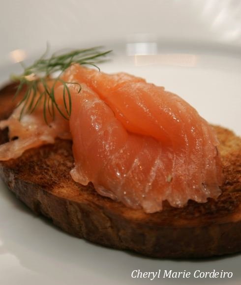 Gravlax on toast bread.