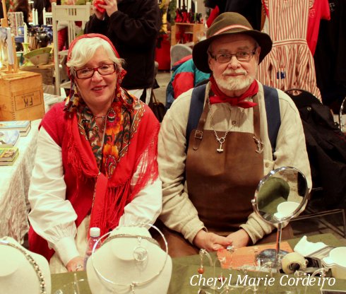 Couple in traditional dress at Kronhuset julmarknad 2010.