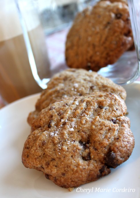 Chocolate chip cookies with seasalt, made with 100 percent cocoa, raw chocolate.