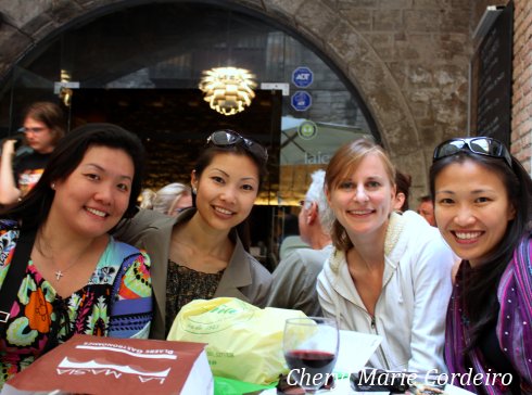 Girls, Picasso Museum, Barcelona.