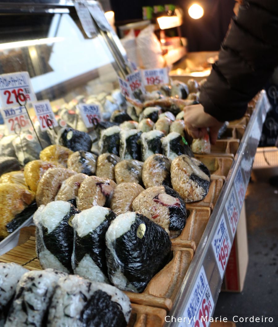 Tsukiji Market (築地市場, Tsukiji Shijō)